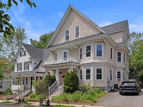 39 Mellen St, Unit 1, Boston, MA 02124