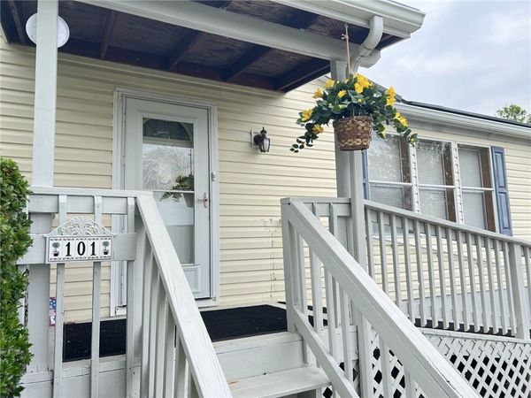 101 Arlene St, Hopwood, PA 15445