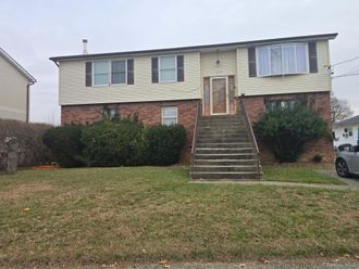1095 Pinebrook Court West Hempstead, NY 11552