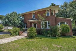 902 Maple Street  photo 4