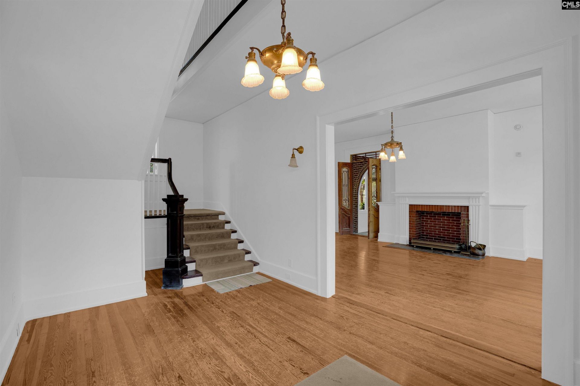 902 Maple Street  Photo 4