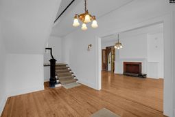 902 Maple Street  photo 4
