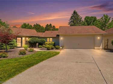 21300 Oak Bark Trail, Unit 9, Strongsville, OH 44149