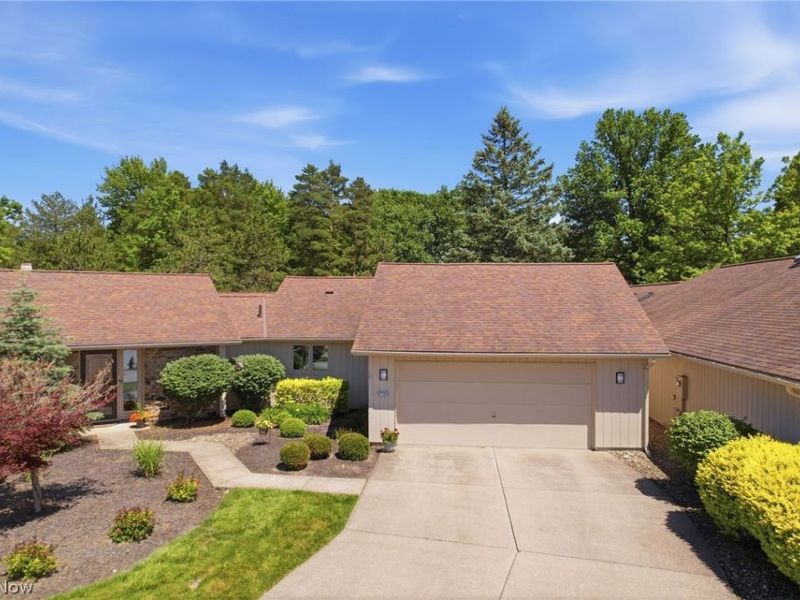 21300 Oak Bark Trail , Unit 9, Strongsville, OH 44149 Photo 2
