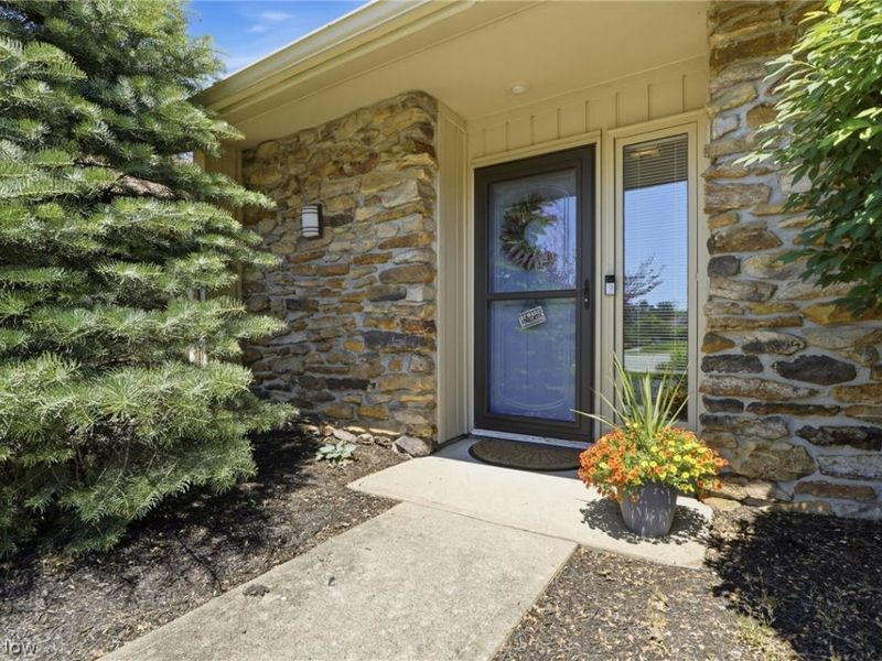 21300 Oak Bark Trail , Unit 9, Strongsville, OH 44149 Photo 3
