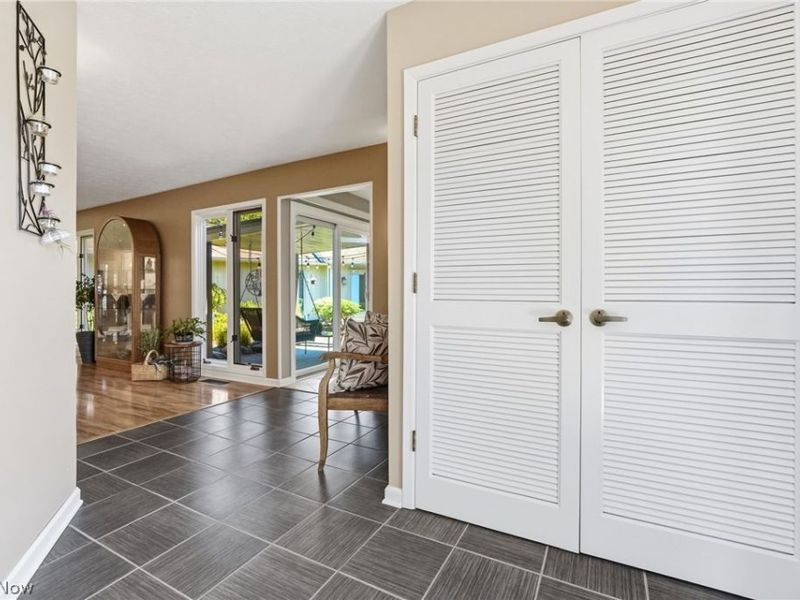 21300 Oak Bark Trail , Unit 9, Strongsville, OH 44149 Photo 4