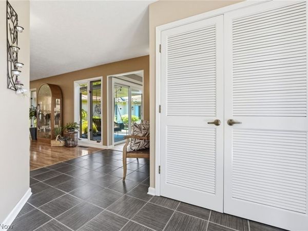 21300 Oak Bark Trail , Unit 9, Strongsville, OH 44149