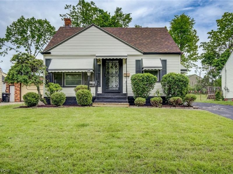 4383 Wyatt Road , Cleveland, OH 44128 Photo 1