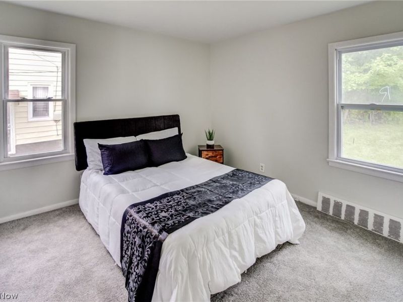 4383 Wyatt Road , Cleveland, OH 44128 Photo 12