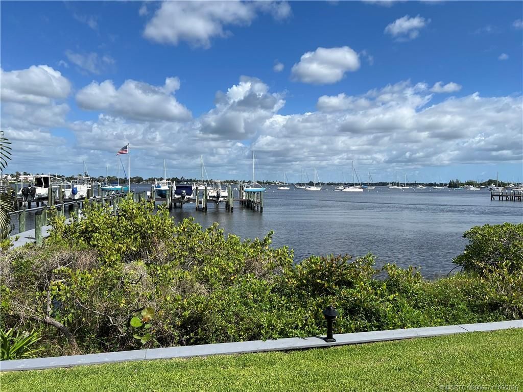 624 SW Saint Lucie Crescent, Unit 304, Stuart, FL 34994 Photo