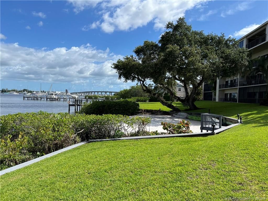 624 SW Saint Lucie Crescent, Unit 304, Stuart, FL 34994 Photo