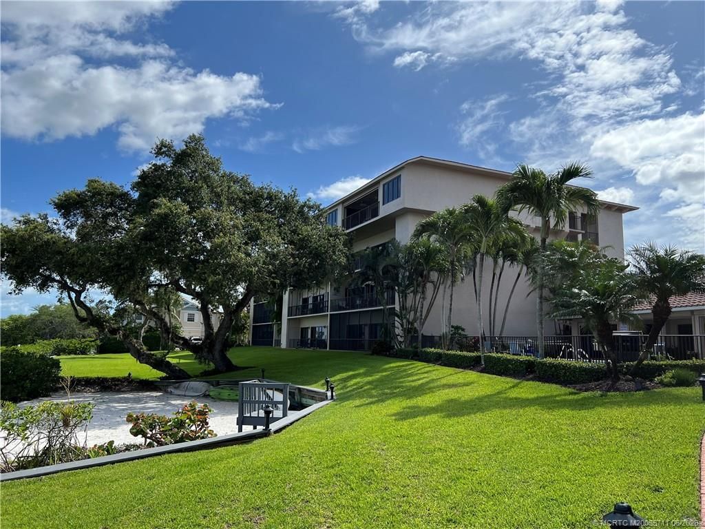 624 SW Saint Lucie Crescent, Unit 304, Stuart, FL 34994 Photo