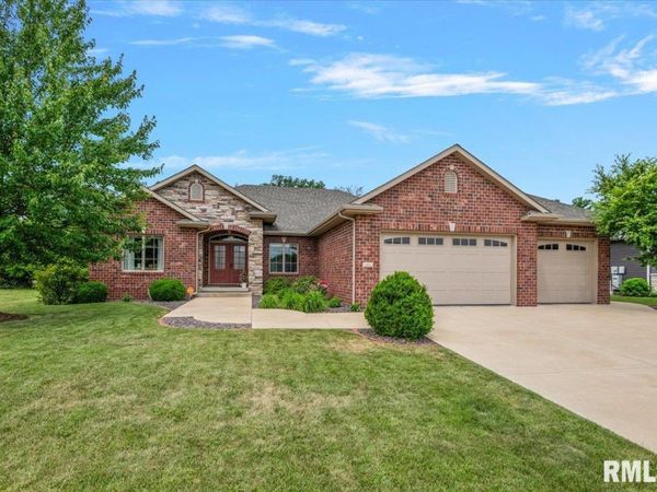 2009 Old Ironbridge Drive, Chatham, IL 62629