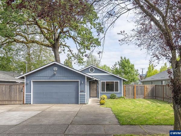 209 E North St, Newberg, OR 97132
