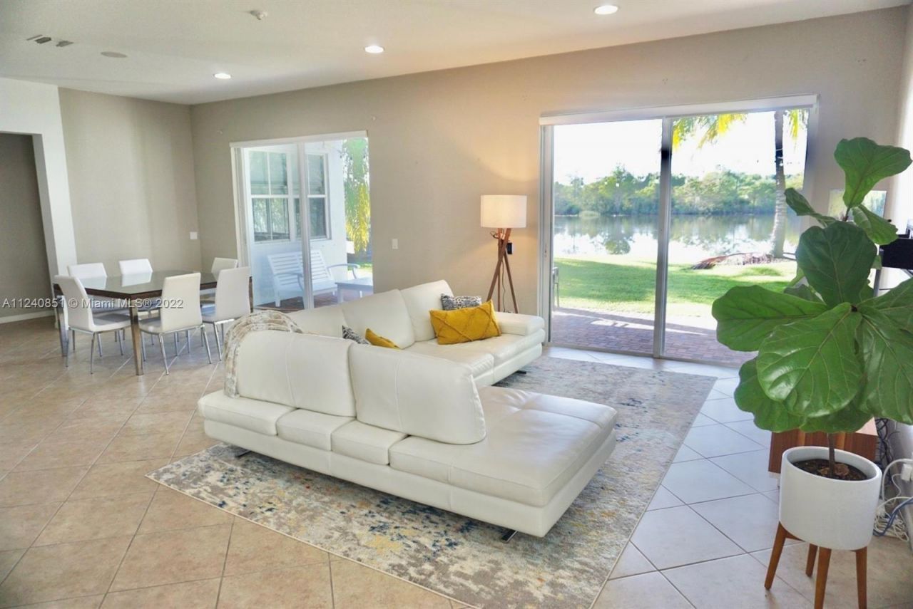 878 Lavender Circle, Unit 878, Weston, FL 33327 Photo