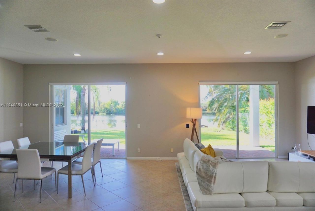 878 Lavender Circle, Unit 878, Weston, FL 33327 Photo