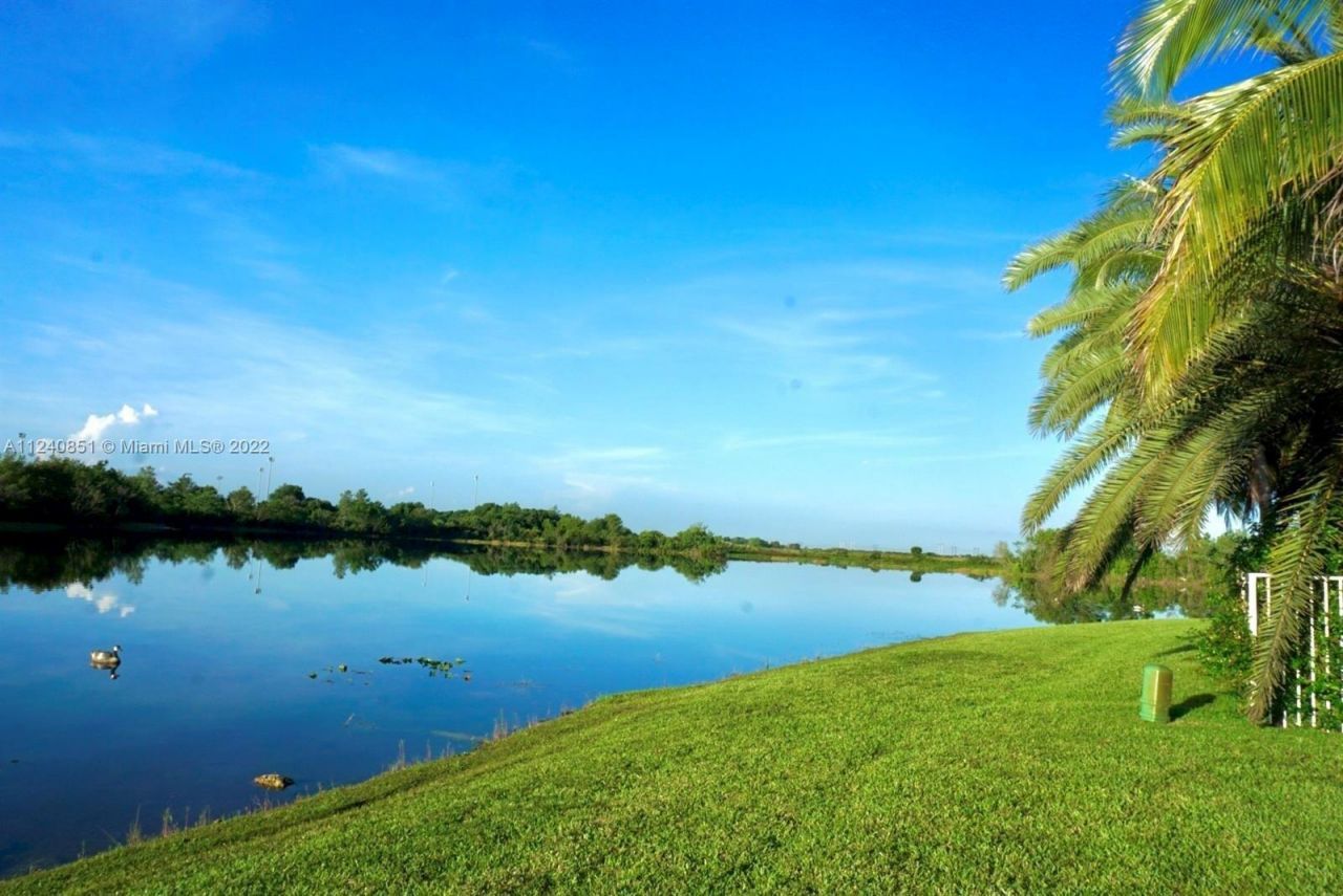 878 Lavender Circle, Unit 878, Weston, FL 33327 Photo