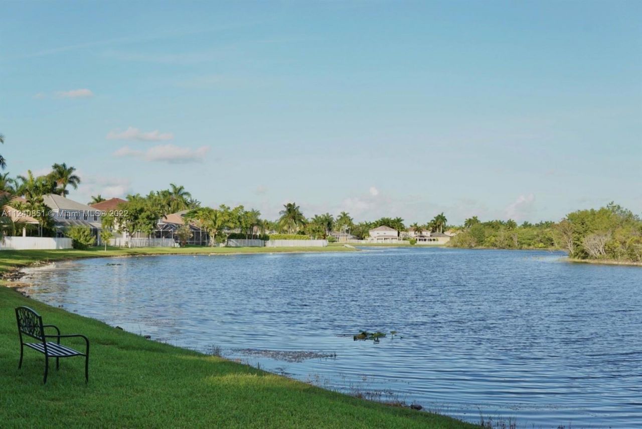 878 Lavender Circle, Unit 878, Weston, FL 33327 Photo