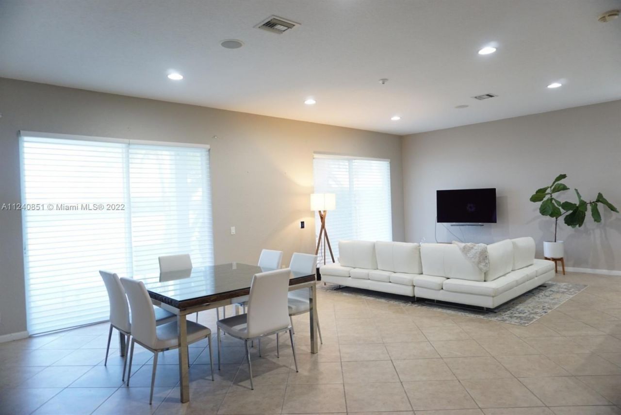 878 Lavender Circle, Unit 878, Weston, FL 33327 Photo
