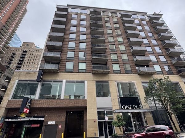 1 E 8th Street, Unit 605, Chicago, IL 60605