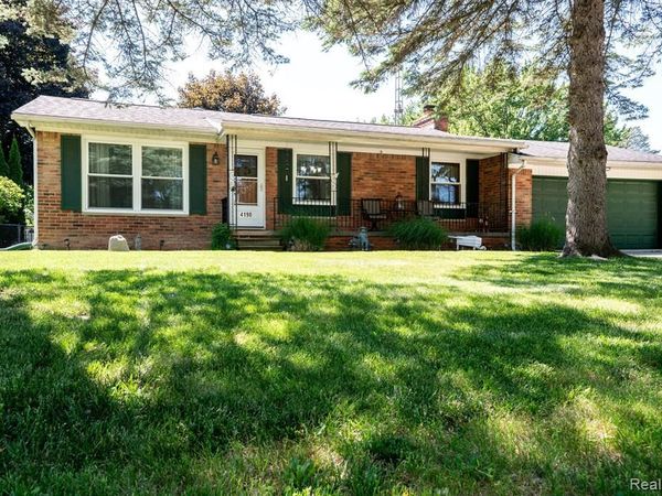 4190 Charter Oak Drive, Flint Twp, MI 48507