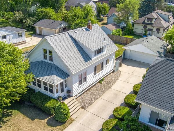 21202 Collingham Avenue, Farmington, MI 48336