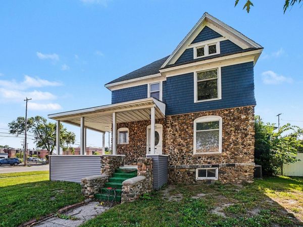 236 Center Street E, Alma, MI 48801