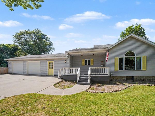 121 Hazel Street W, St Louis, MI 48880