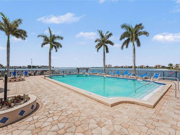 5200 BRITTANY DRIVE S, Unit 1301, ST PETERSBURG, FL 33715