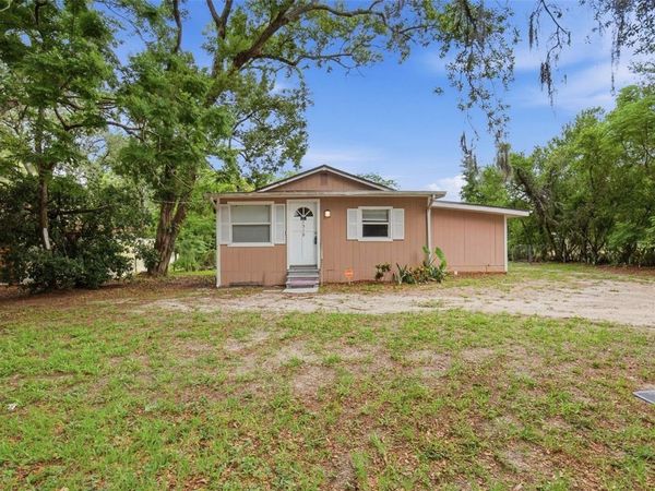 1510 E NAVAJO AVENUE , TAMPA, FL 33612