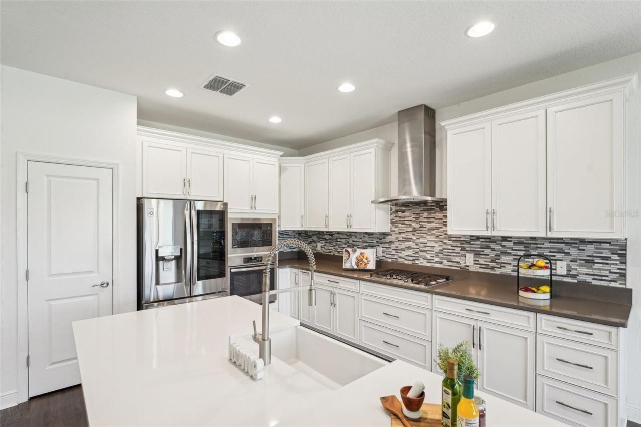 1741 Cherry Walk Road , Lutz, FL 33558 Photo