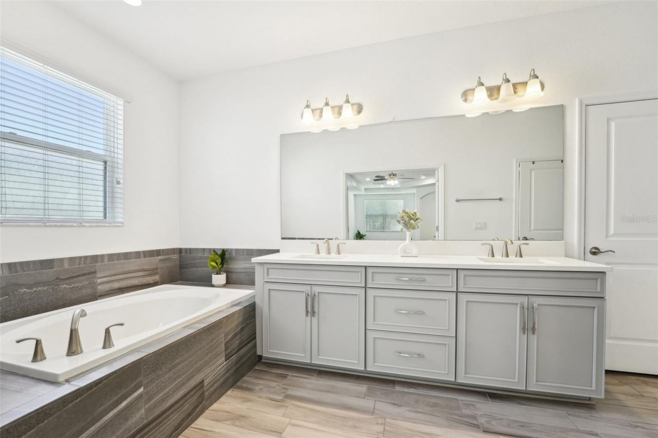 1741 Cherry Walk Road , Lutz, FL 33558 Photo