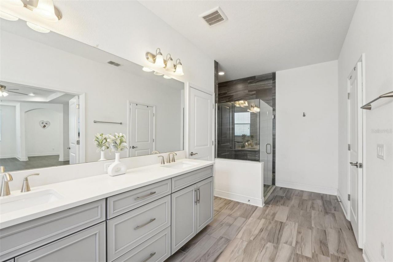 1741 Cherry Walk Road , Lutz, FL 33558 Photo