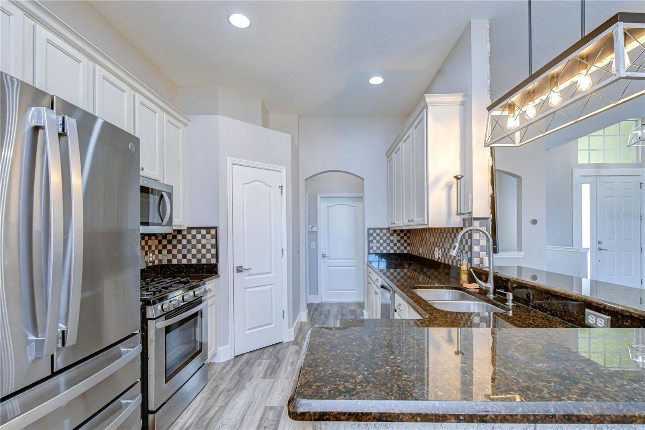 2804 Abbey Grove Drive, Valrico, FL 33594 Photo