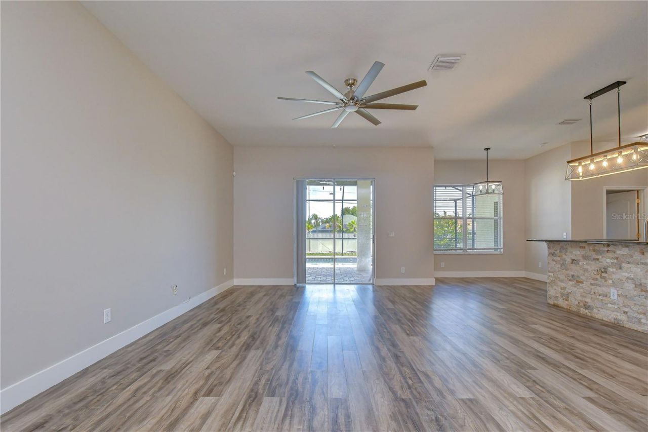 2804 Abbey Grove Drive, Valrico, FL 33594 Photo