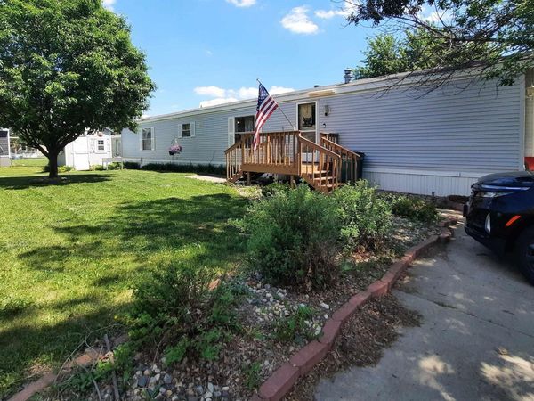 912 N Doland Pl, Sioux Falls, SD 57107