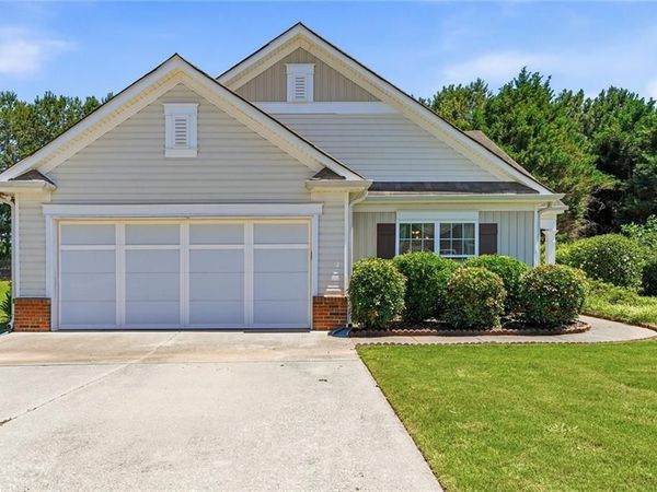 324 Woodland Pass , Canton, GA 30114