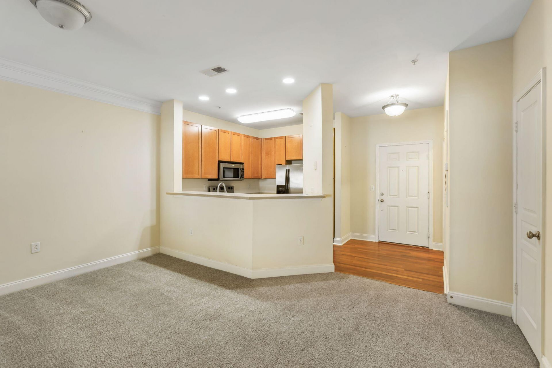 1301 Basildon Road Photo 7