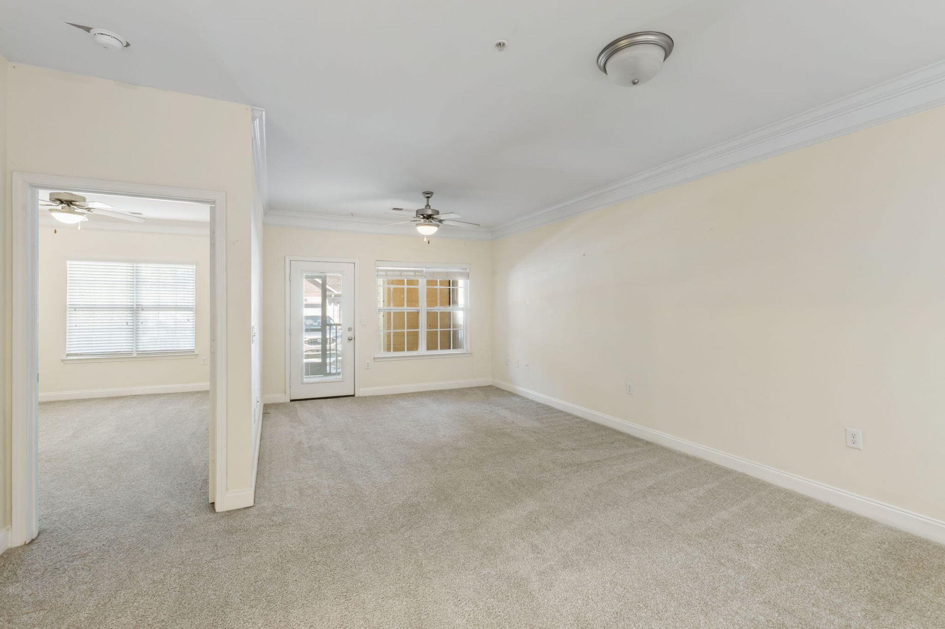 1301 Basildon Road Photo 9