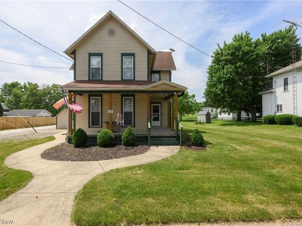 372 Park Avenue SW, Bolivar, OH 44612