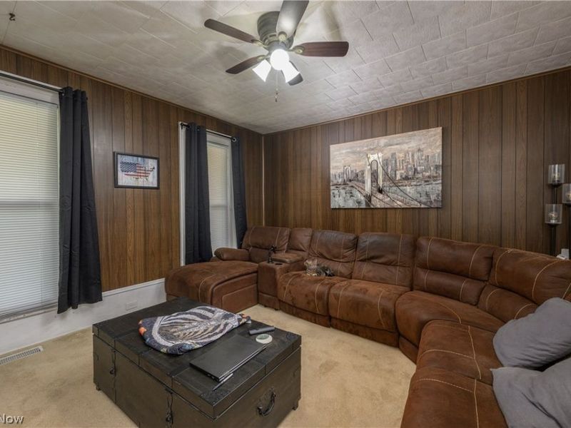 372 Park Avenue SW, Bolivar, OH 44612 Photo 18