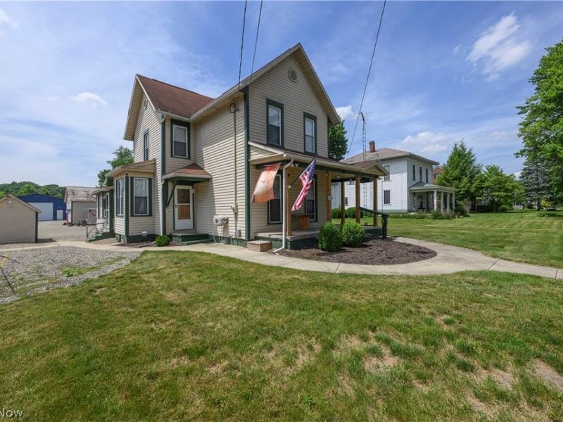 372 Park Avenue SW, Bolivar, OH 44612 Photo 2
