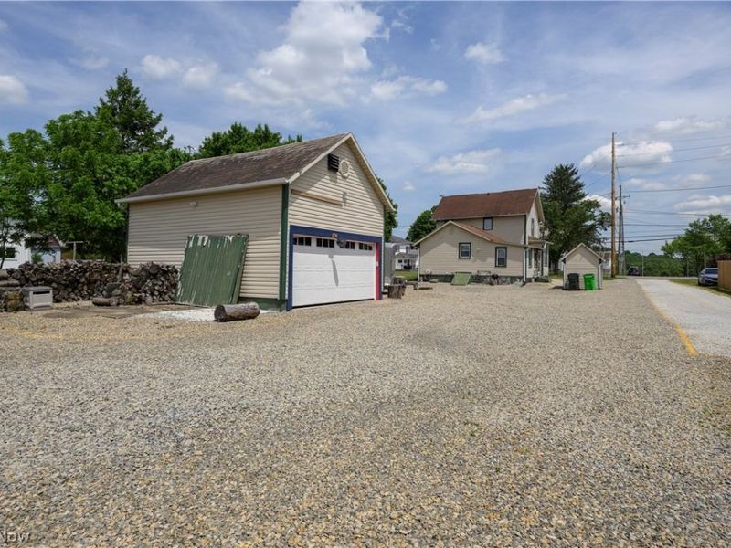 372 Park Avenue SW, Bolivar, OH 44612 Photo 4