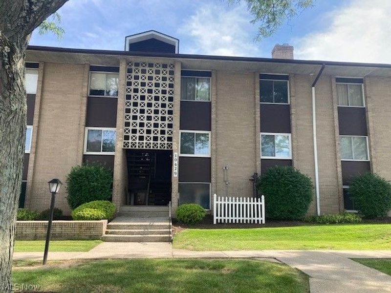 10429 N Church Drive , Parma Heights, OH 44130 Photo 1