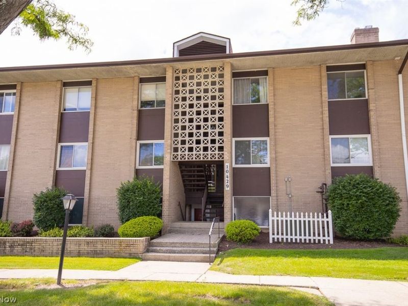 10429 N Church Drive, Unit 116, Parma Heights, OH 44130 Photo 1