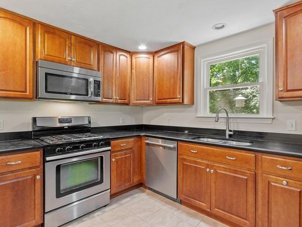 21 Cherokee Rd, Acton, MA 01720