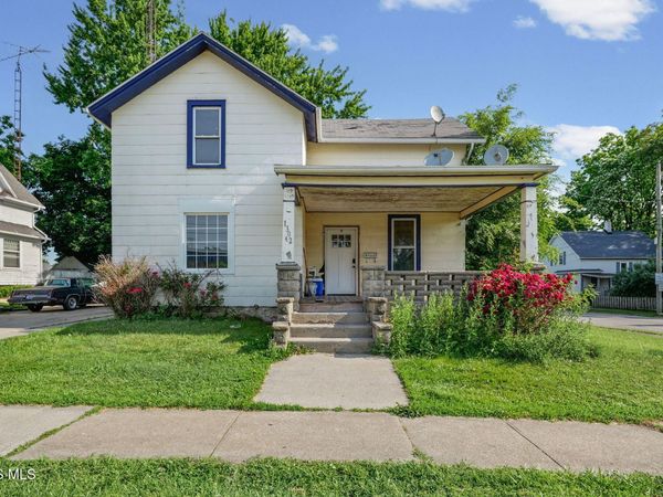 1302 Napoleon Street , Fremont, OH 43420