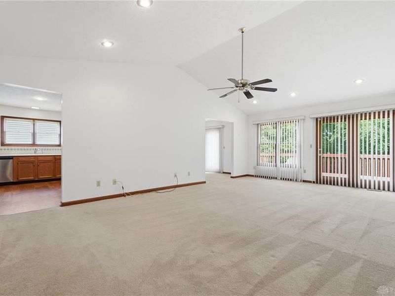417 Kenec Drive, Middletown, OH 45042 Photo 16