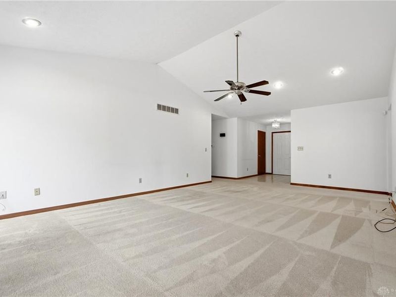 417 Kenec Drive, Middletown, OH 45042 Photo 17