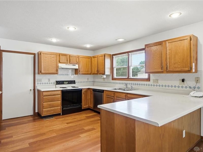 417 Kenec Drive, Middletown, OH 45042 Photo 20
